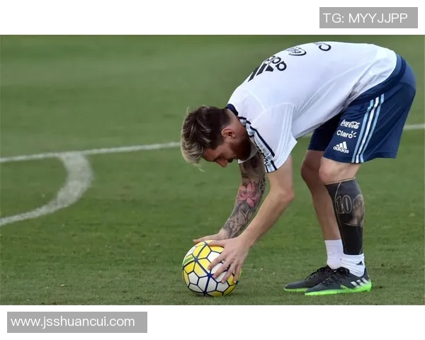 不让纹身的足球明星们为何选择保持肌肤的纯净与传统