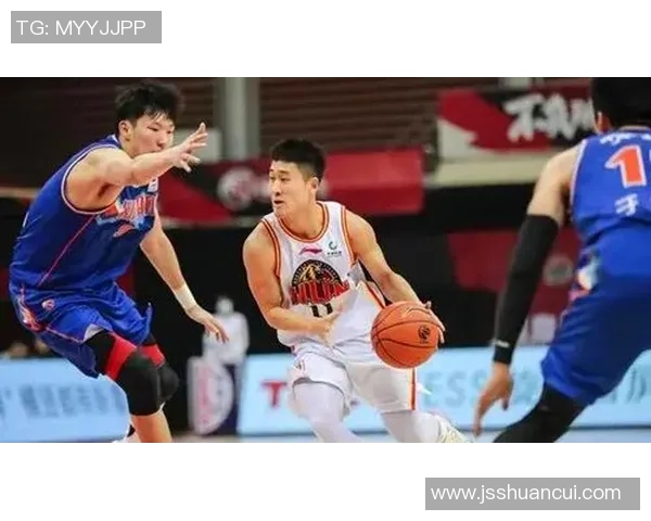 武汉篮球队阵地战解析:战术布局与球员配合的深度剖析 武汉篮球队阵地战解析:战术布局与球员配合的深度剖析