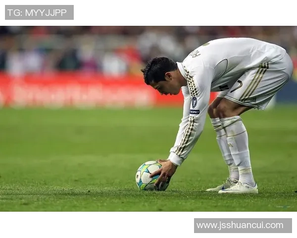 足球明星4K高清画质尽享球场魅力与精彩瞬间的完美呈现 足球明星4K高清画质尽享球场魅力与精彩瞬间的完美呈现