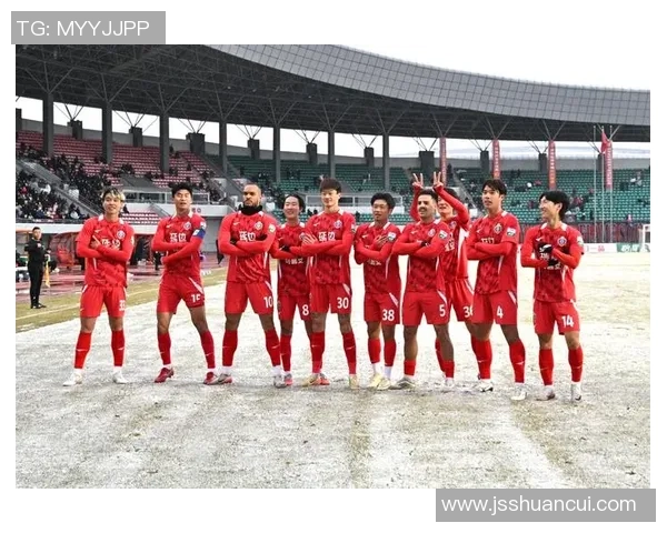 重庆足球明星盘点他们在绿茵场上的辉煌成就与影响力 重庆足球明星盘点他们在绿茵场上的辉煌成就与影响力